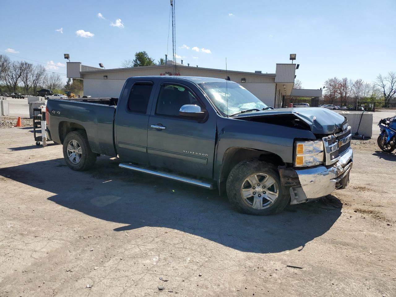 2013 CHEVROLET SILVERADO - Фото 4