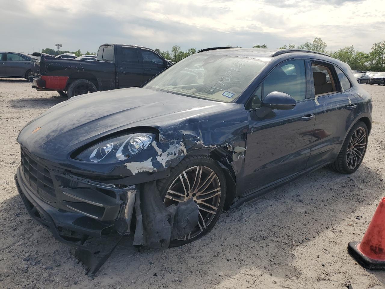 2015 PORSCHE MACAN TURB