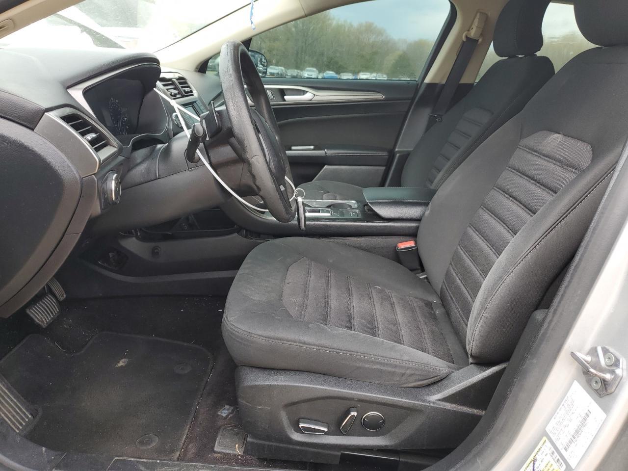2017 FORD FUSION SE - Image 7
