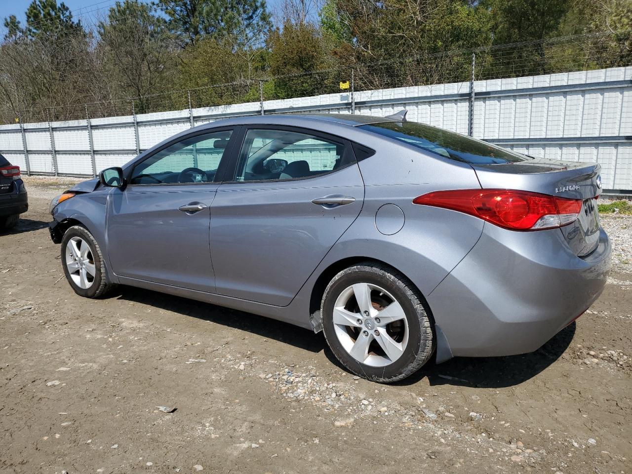 2013 HYUNDAI ELANTRA GL - Image 2
