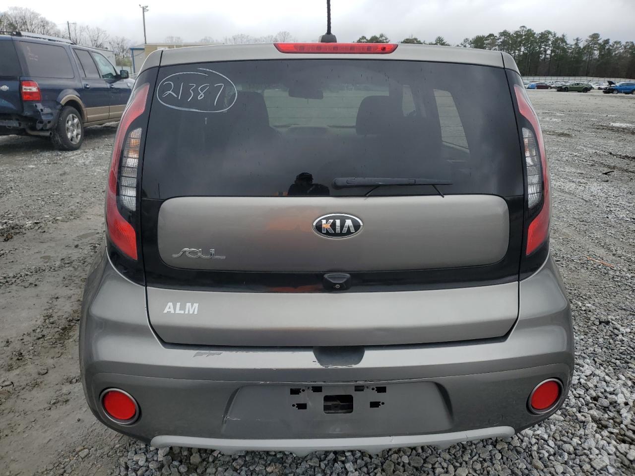 2019 KIA SOUL + - Image 6