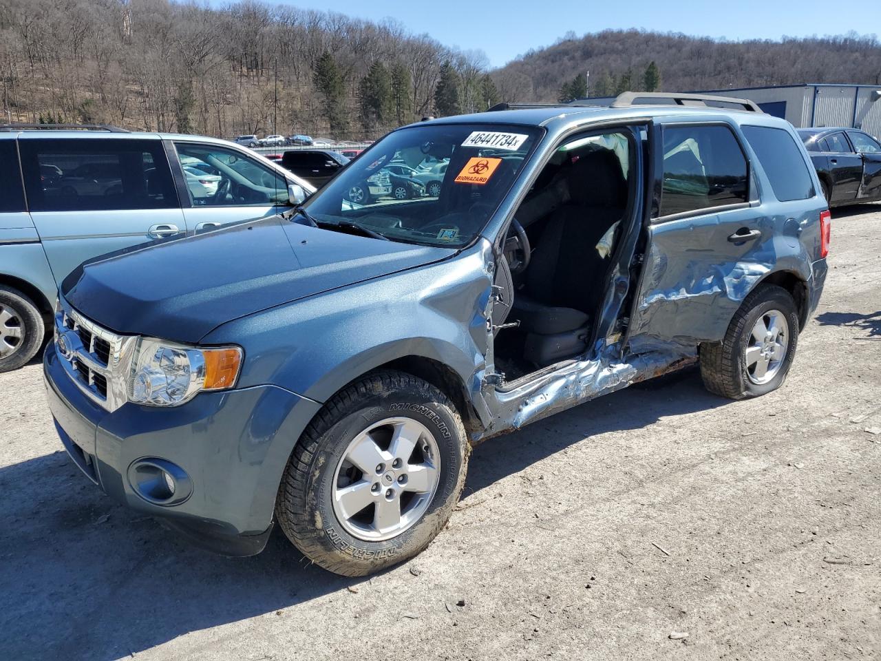 2010 FORD ESCAPE XLT car image