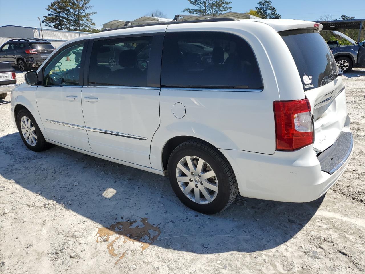 2014 CHRYSLER TOWN & COU - Image 2
