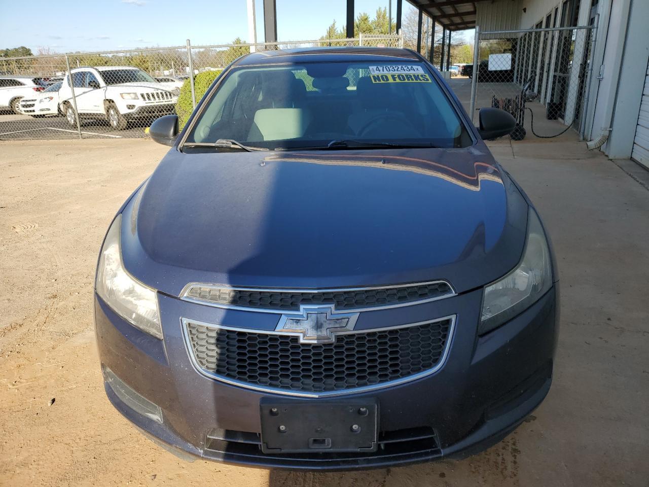 2014 CHEVROLET CRUZE LS - Image 5