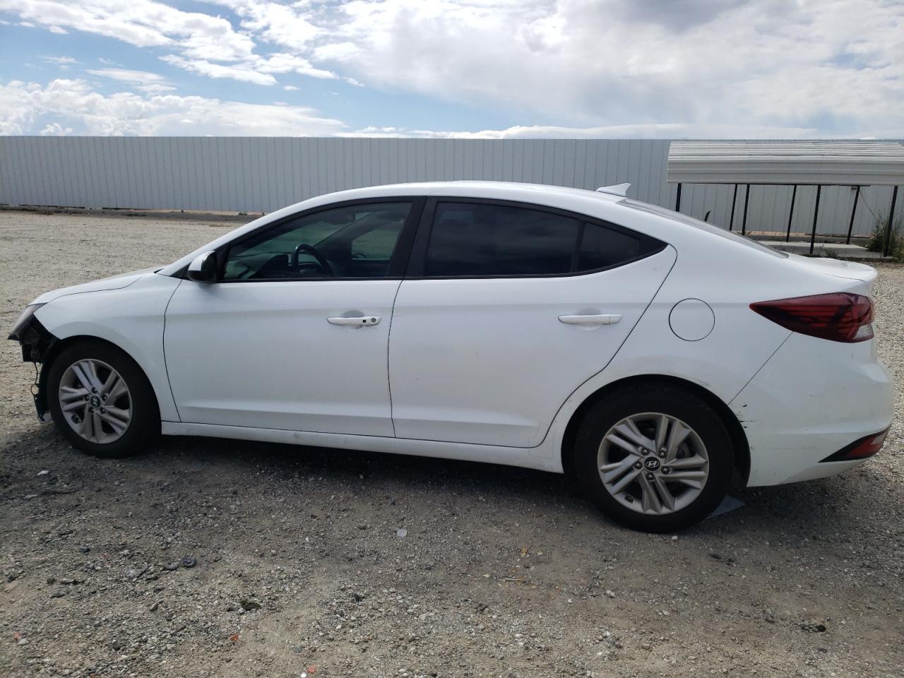 2019 HYUNDAI ELANTRA SE - Image 2
