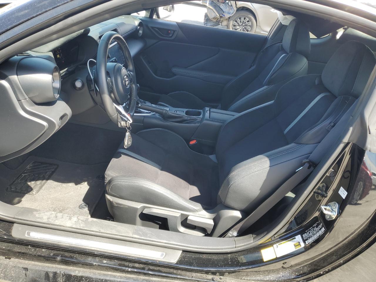 2023 TOYOTA GR 86 PREM - Image 7