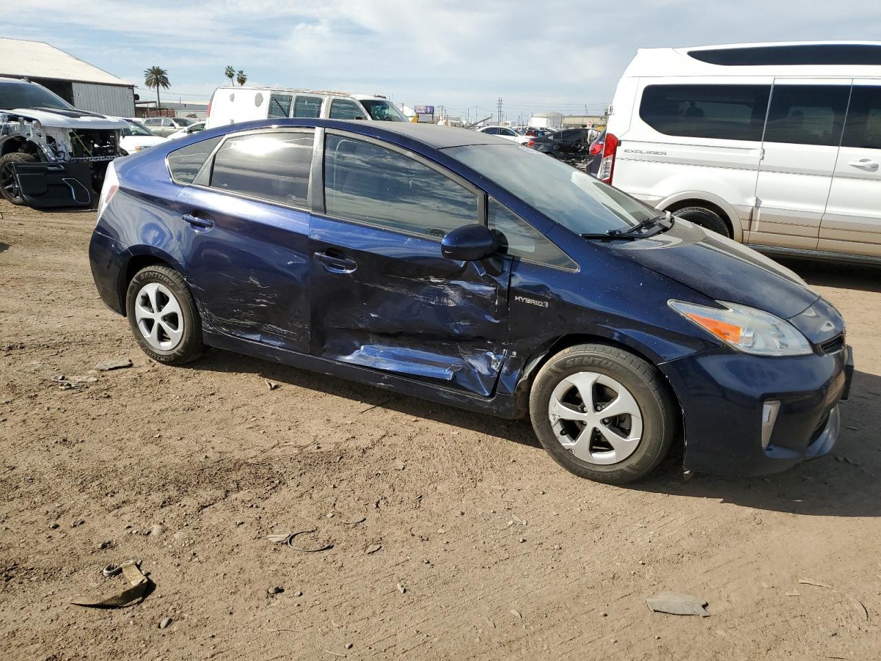2015 TOYOTA PRIUS - Фото 4