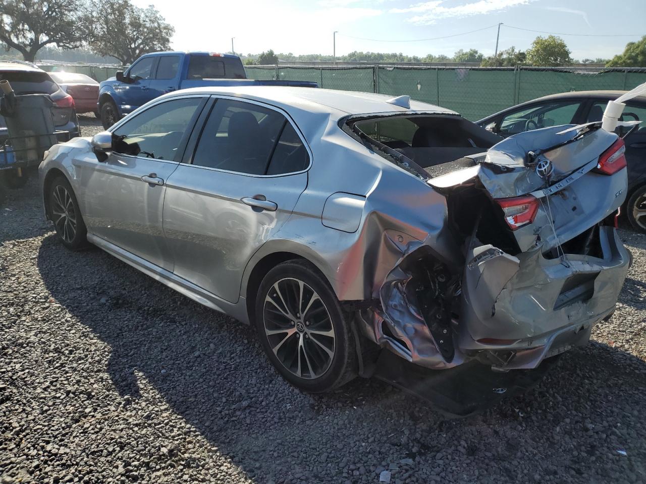 2020 TOYOTA CAMRY SE - Image 2