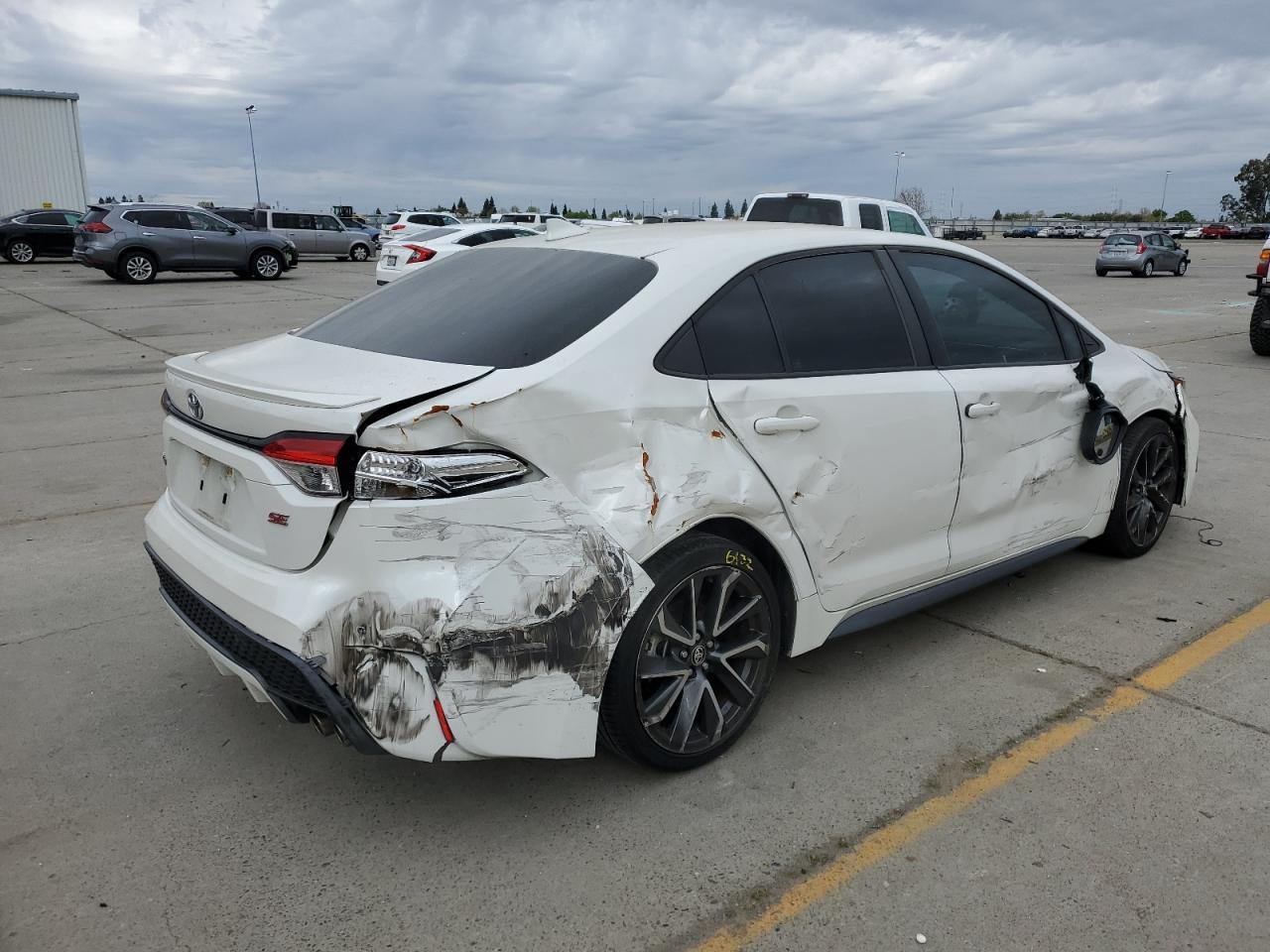 2020 TOYOTA COROLLA SE - Фото 3