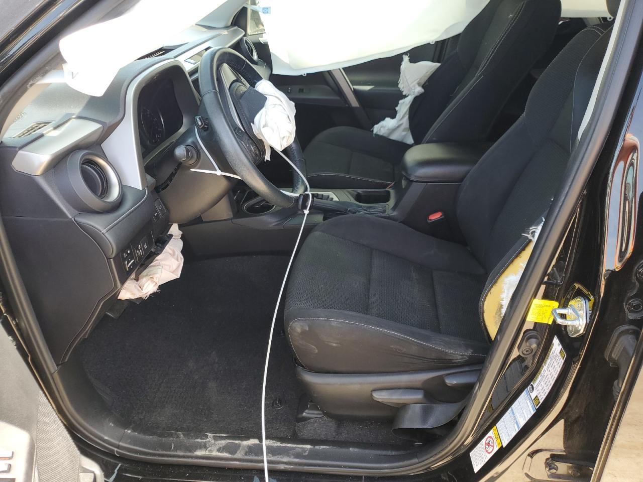 2017 TOYOTA RAV4 XLE - Image 7