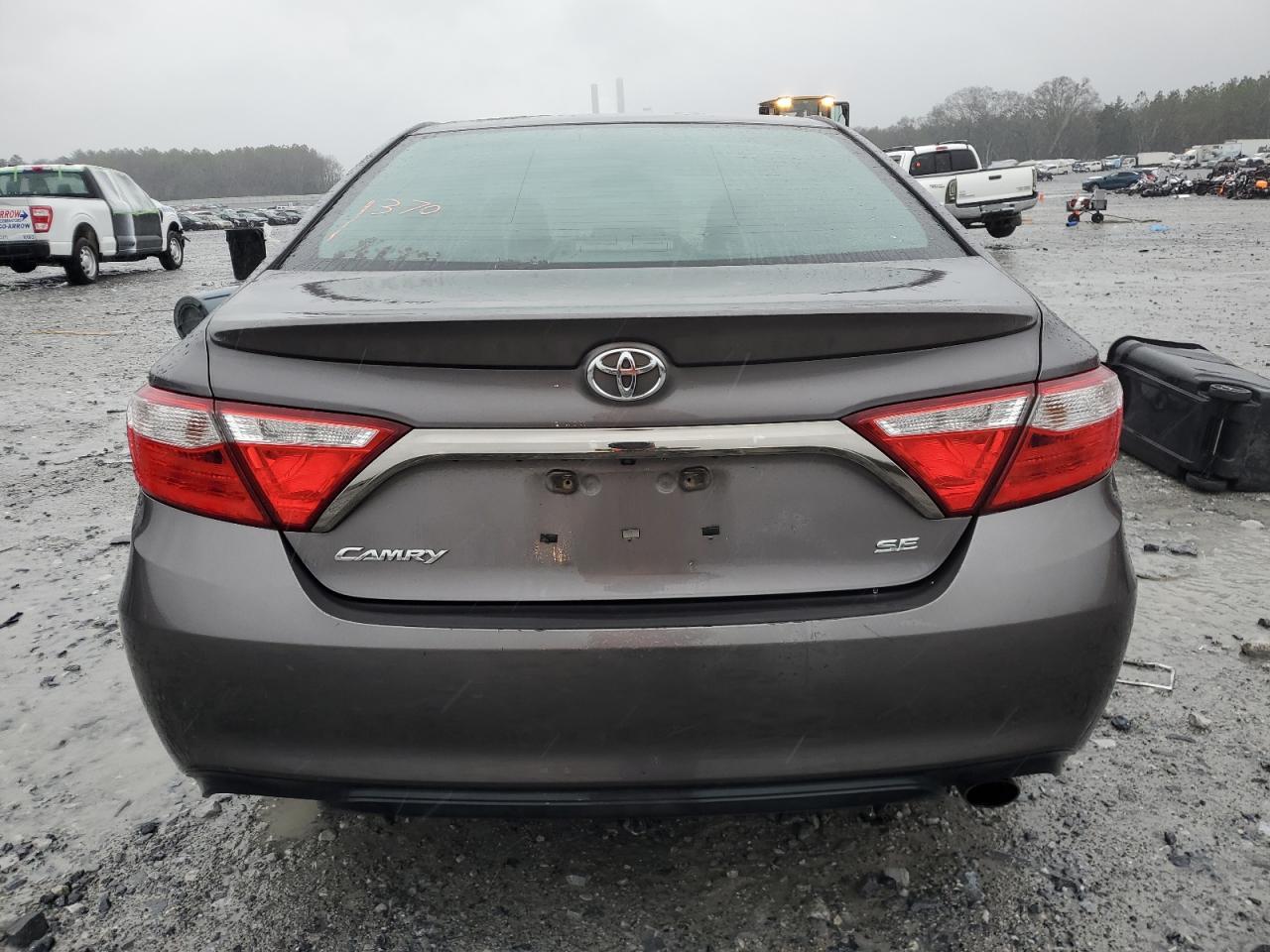 2016 TOYOTA CAMRY LE - Фото 6