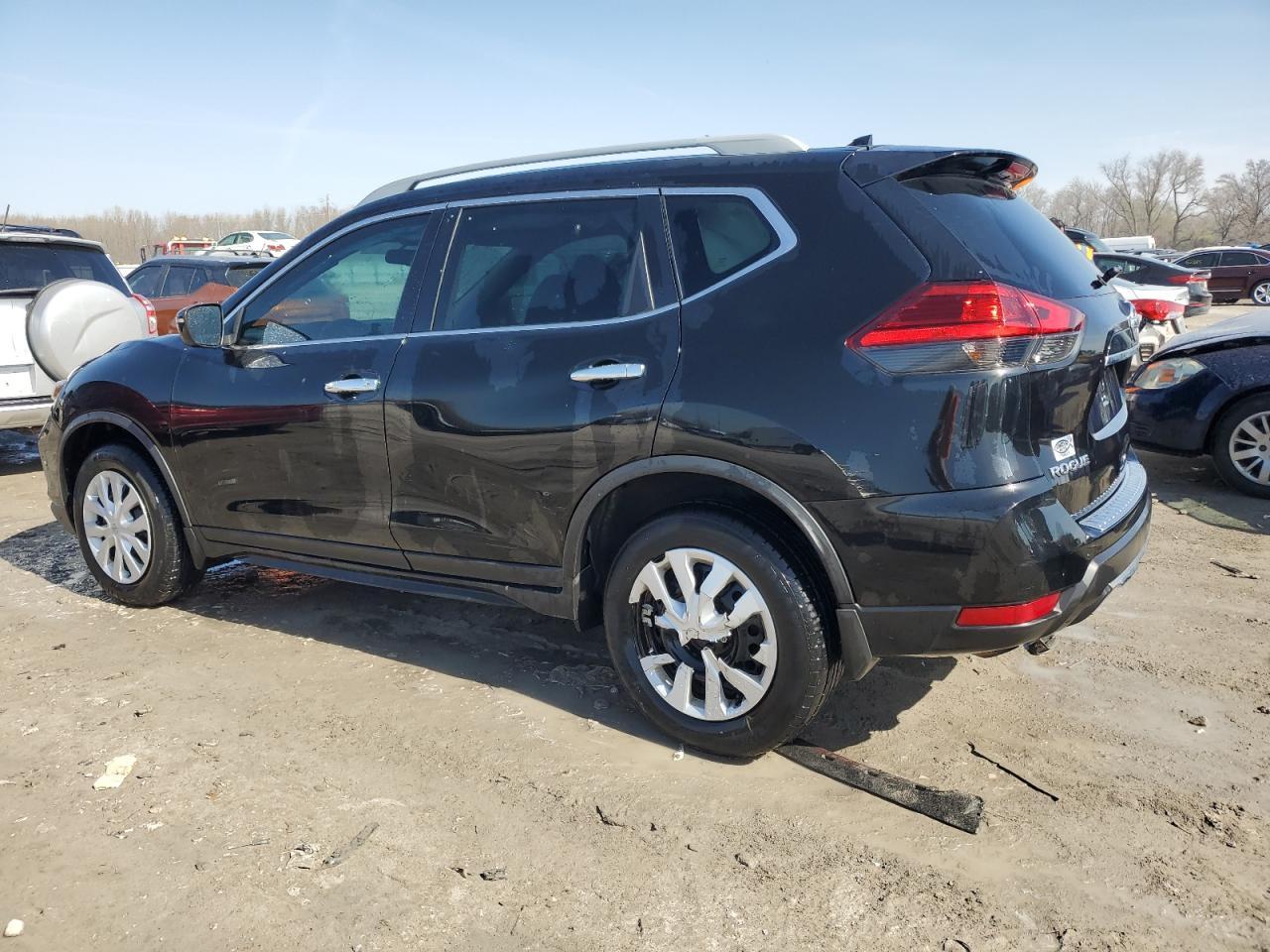 2017 NISSAN ROGUE SV - Фото 2