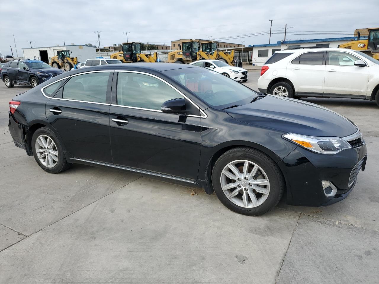 2015 TOYOTA AVALON XLE - Image 4