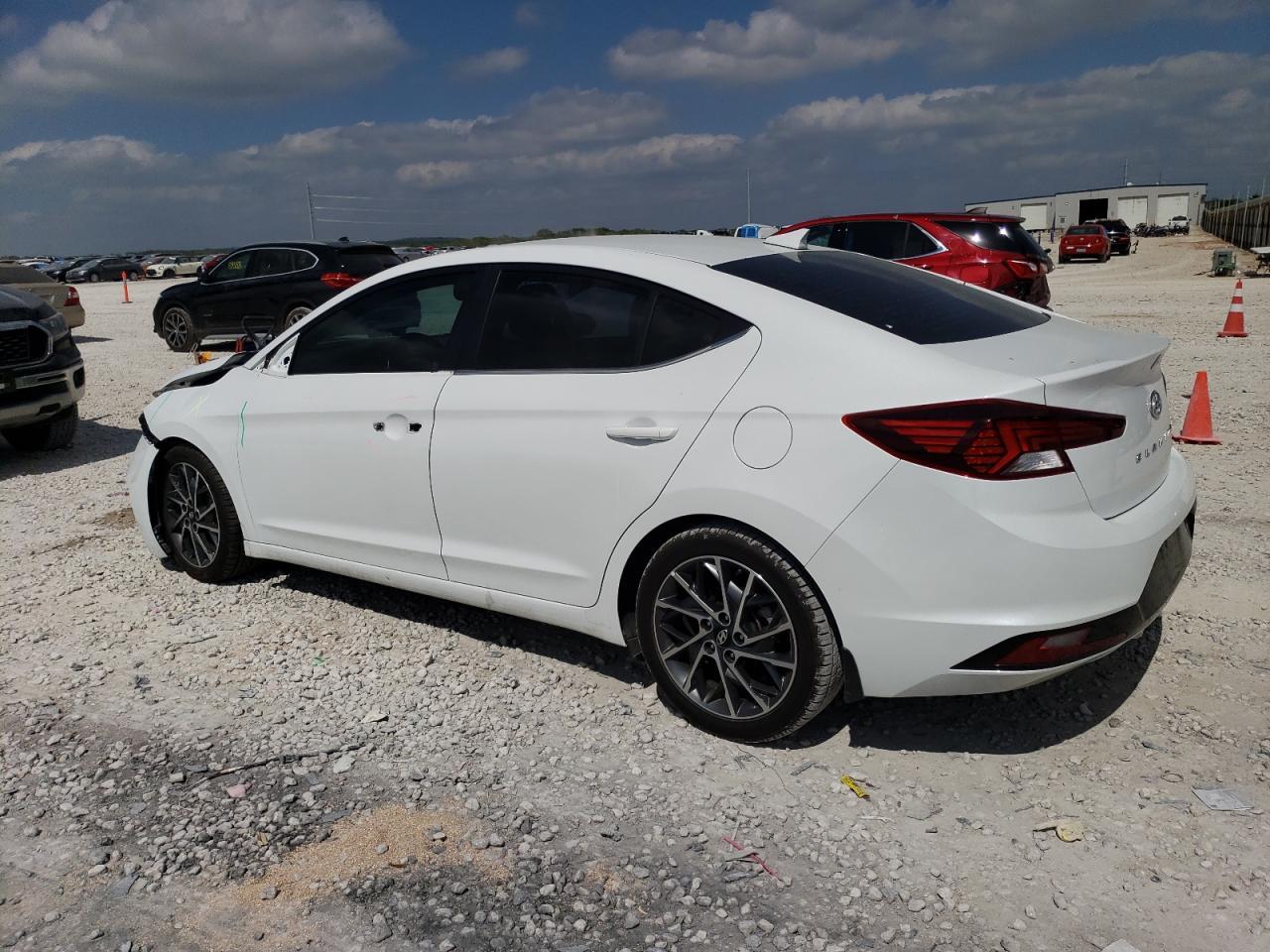 2019 HYUNDAI ELANTRA SE - Фото 2