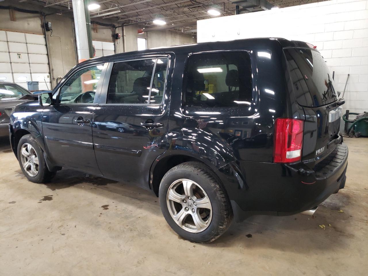 2015 HONDA PILOT EX - Фото 2