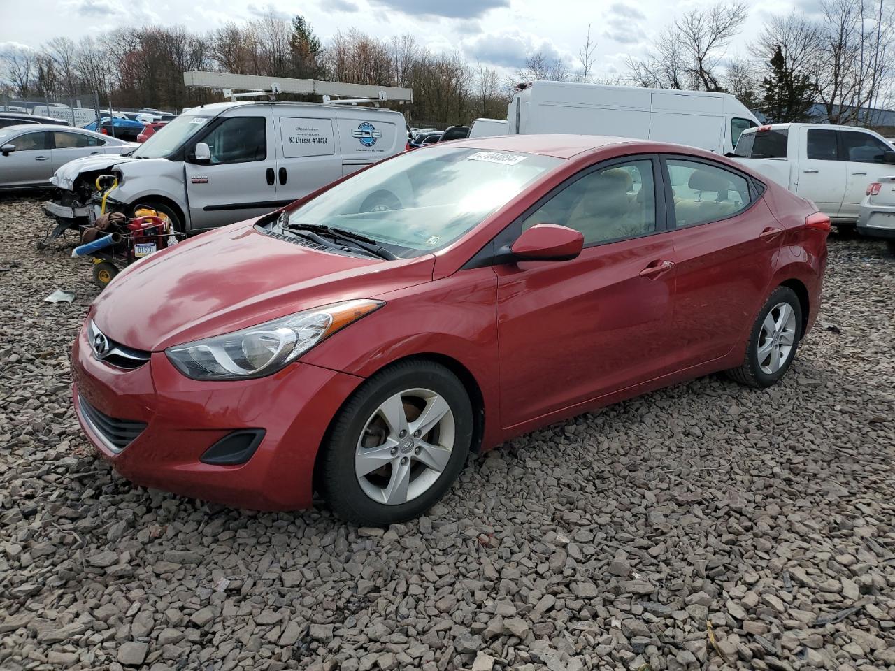2013 HYUNDAI ELANTRA GL
