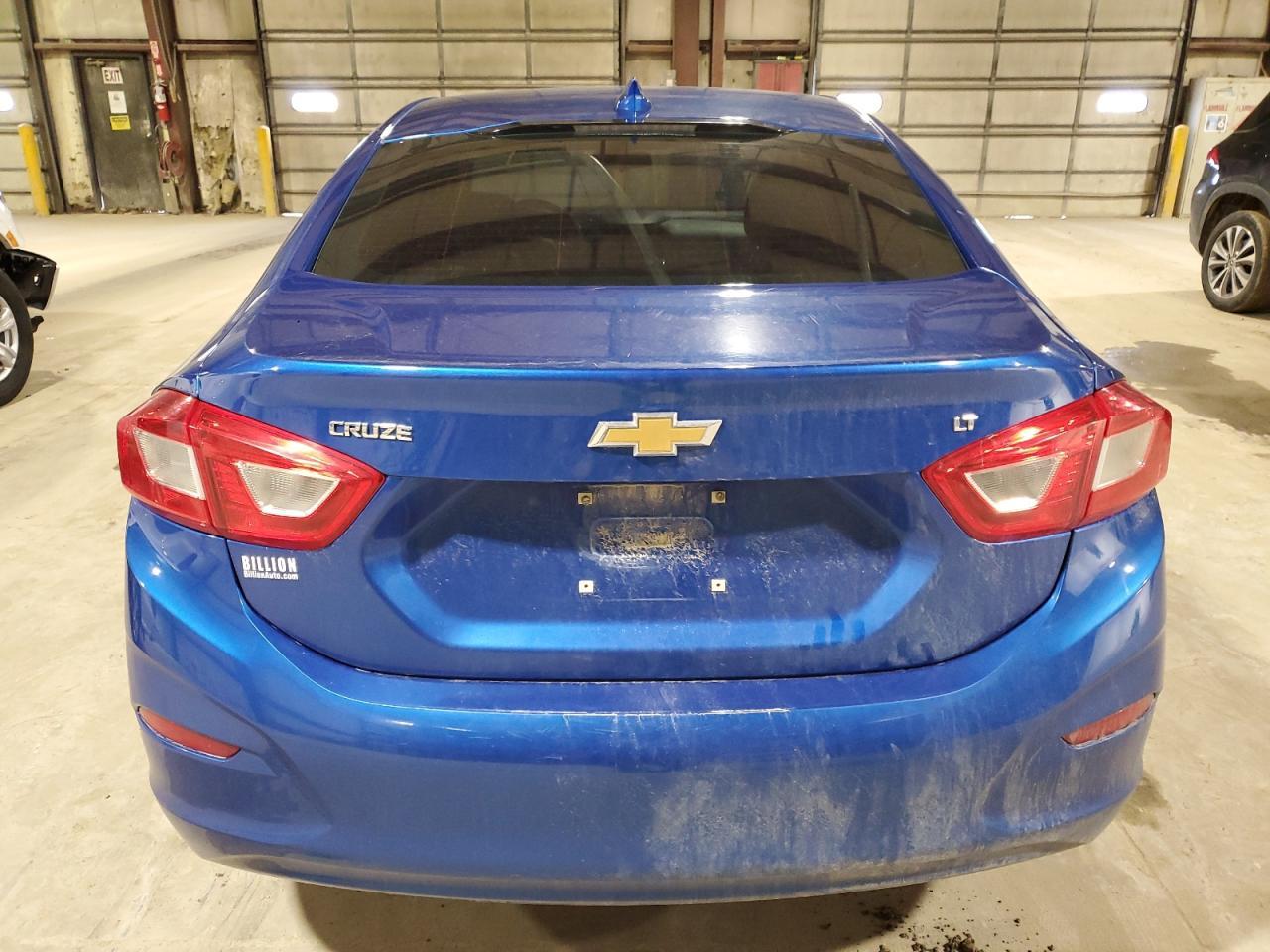 2017 CHEVROLET CRUZE LT - Image 6