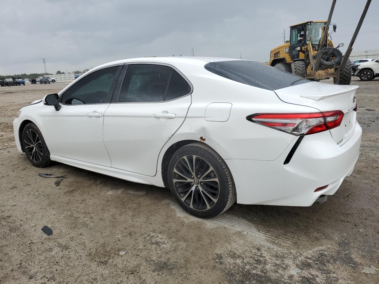 2018 TOYOTA CAMRY L - Image 2