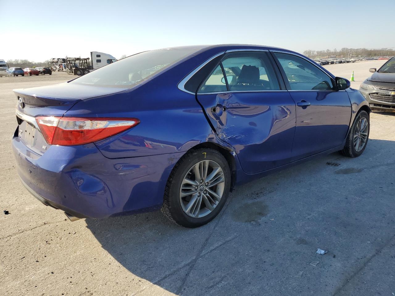 2016 TOYOTA CAMRY LE - Фото 3