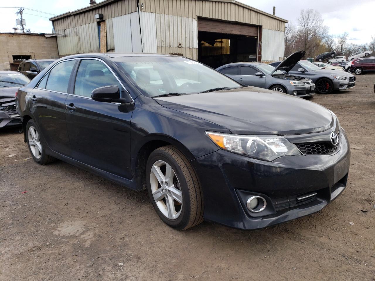 2013 TOYOTA CAMRY L - Image 4