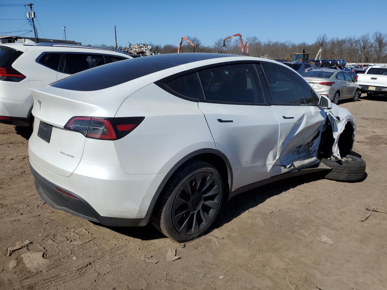 2023 TESLA MODEL Y - Фото 3
