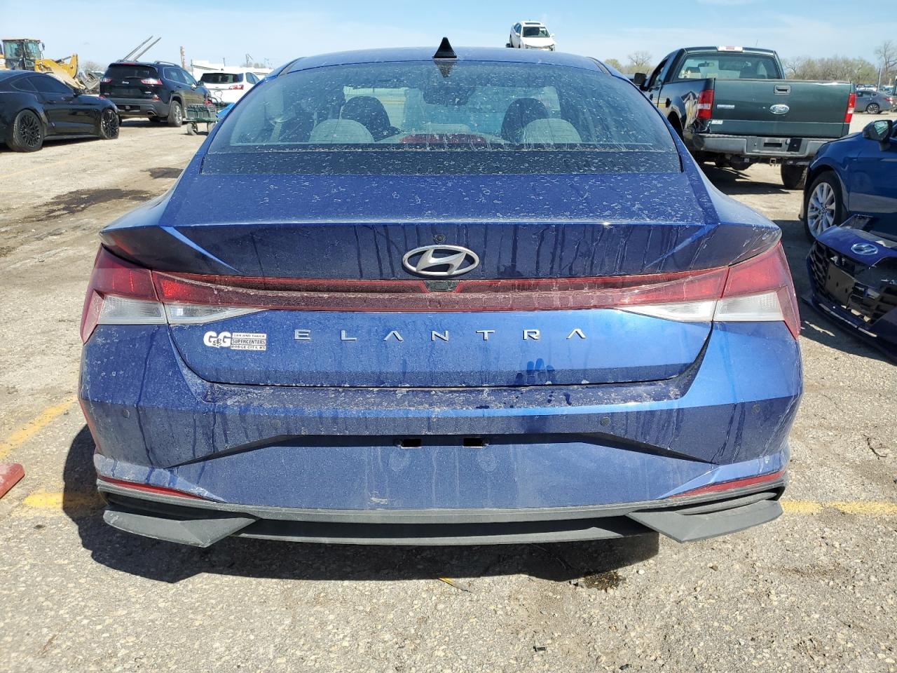 2023 HYUNDAI ELANTRA SE - Image 6