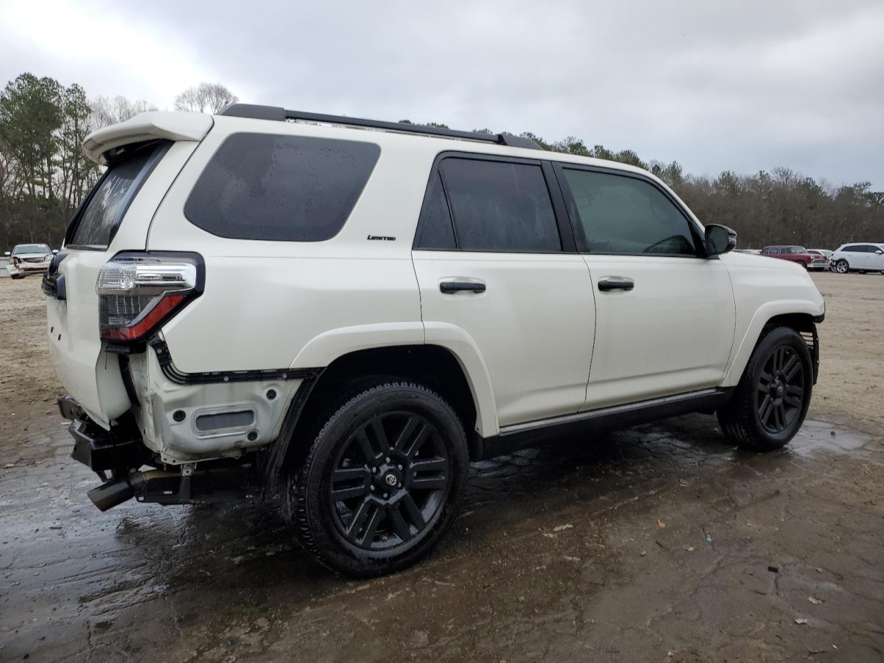 2019 TOYOTA 4RUNNER SR - Фото 3