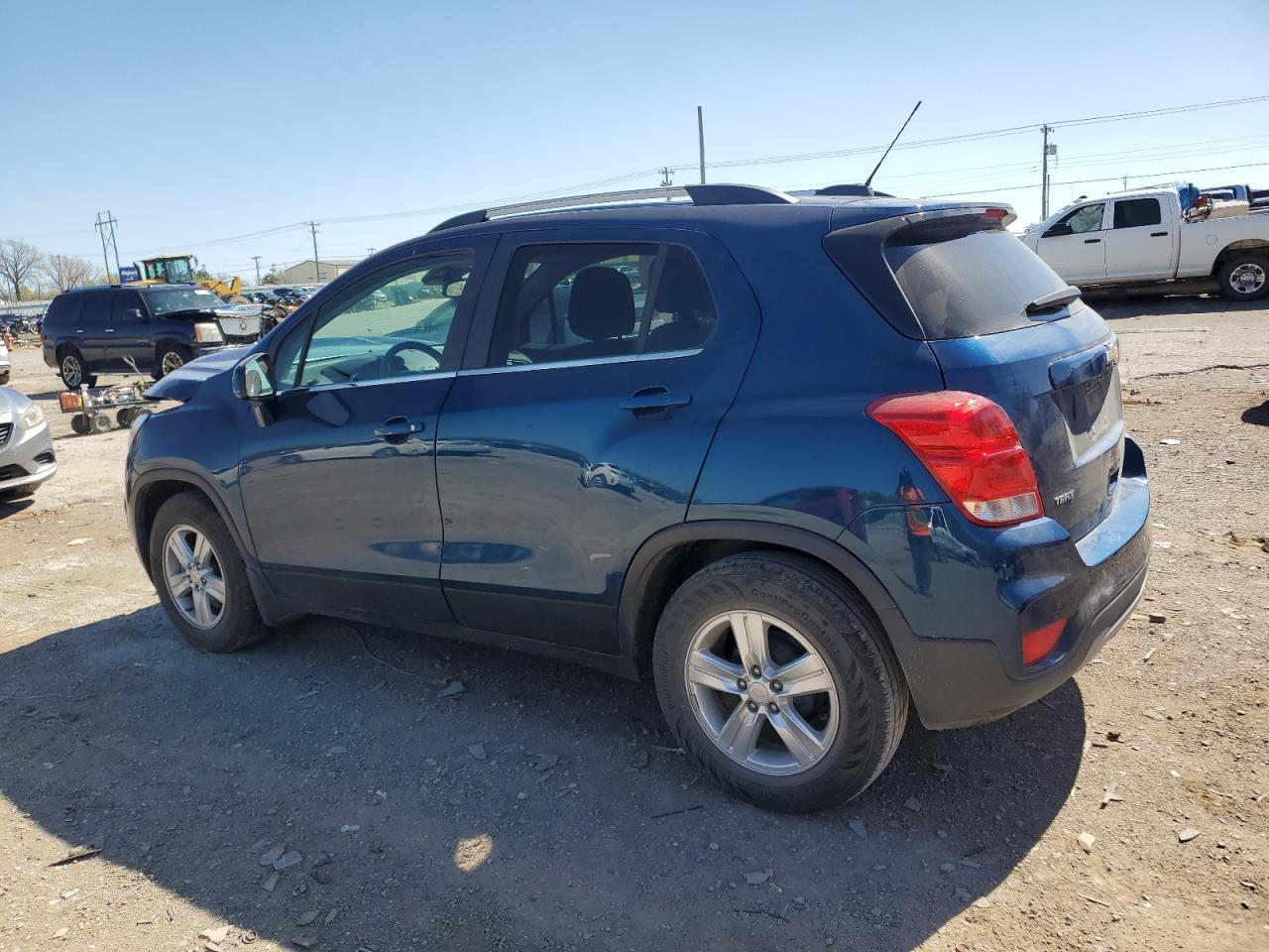 2019 CHEVROLET TRAX 1LT - Фото 2