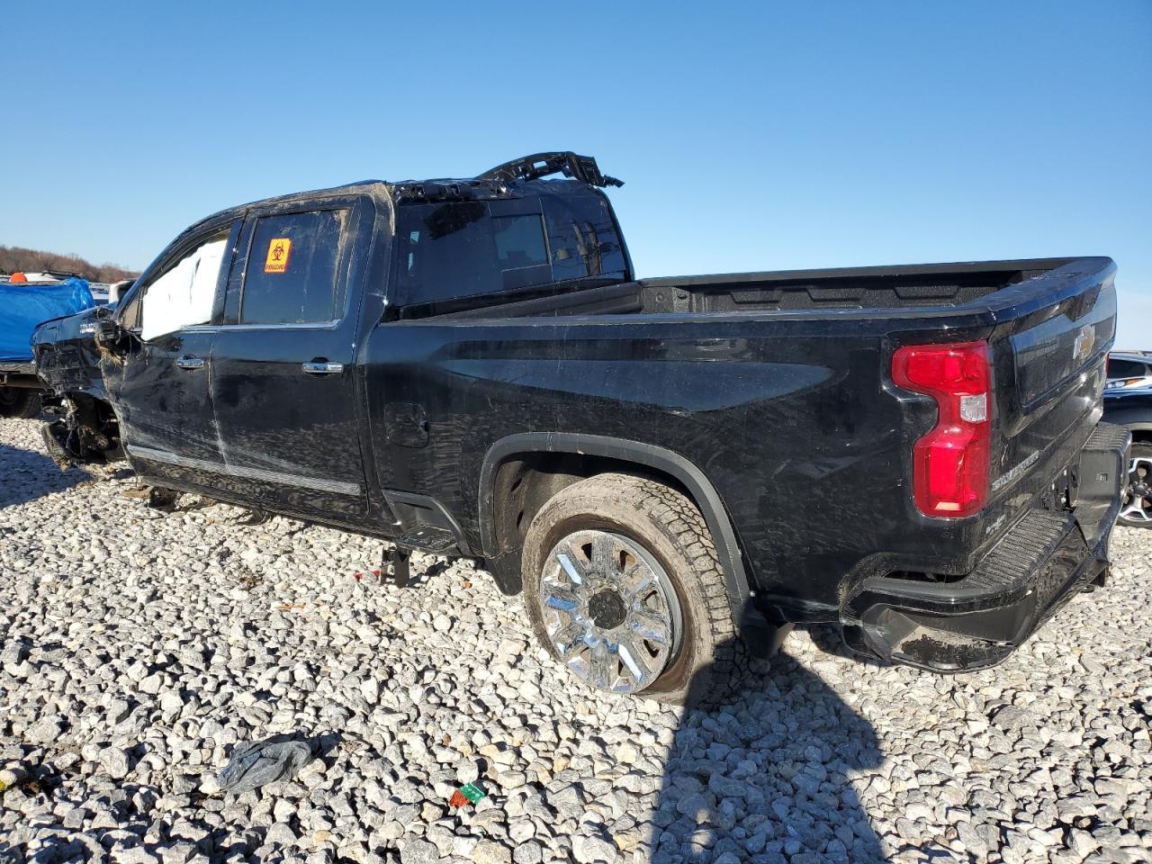 2024 CHEVROLET SILVERADO - Image 2