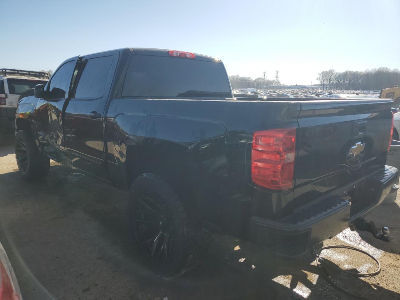 2015 CHEVROLET SILVERADO - Image 2