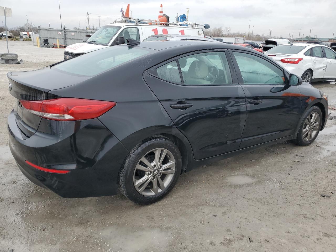 2017 HYUNDAI ELANTRA SE - Image 3
