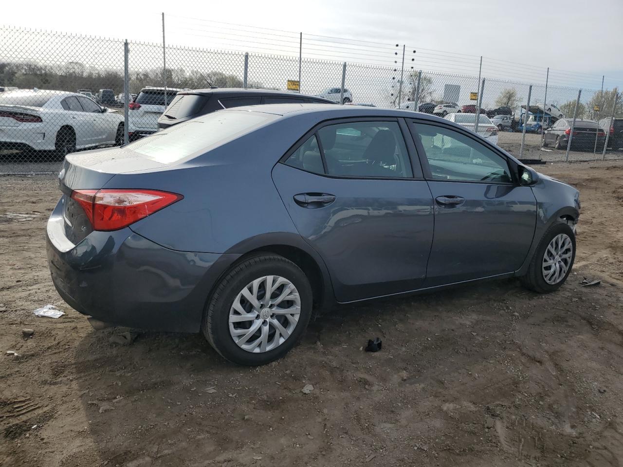 2018 TOYOTA COROLLA L - Image 3