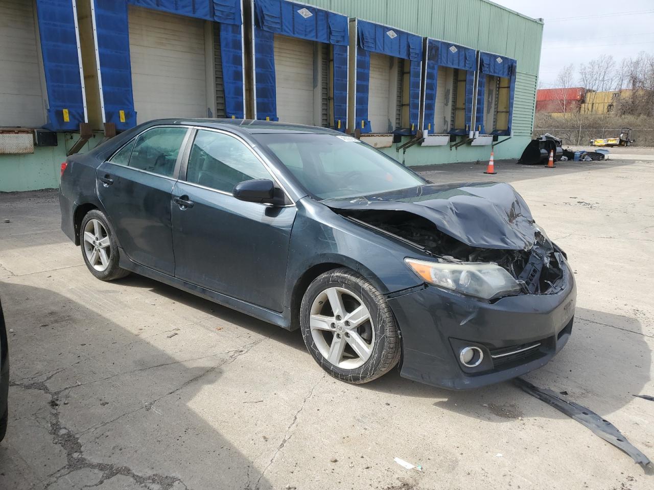 2014 TOYOTA CAMRY L - Image 4