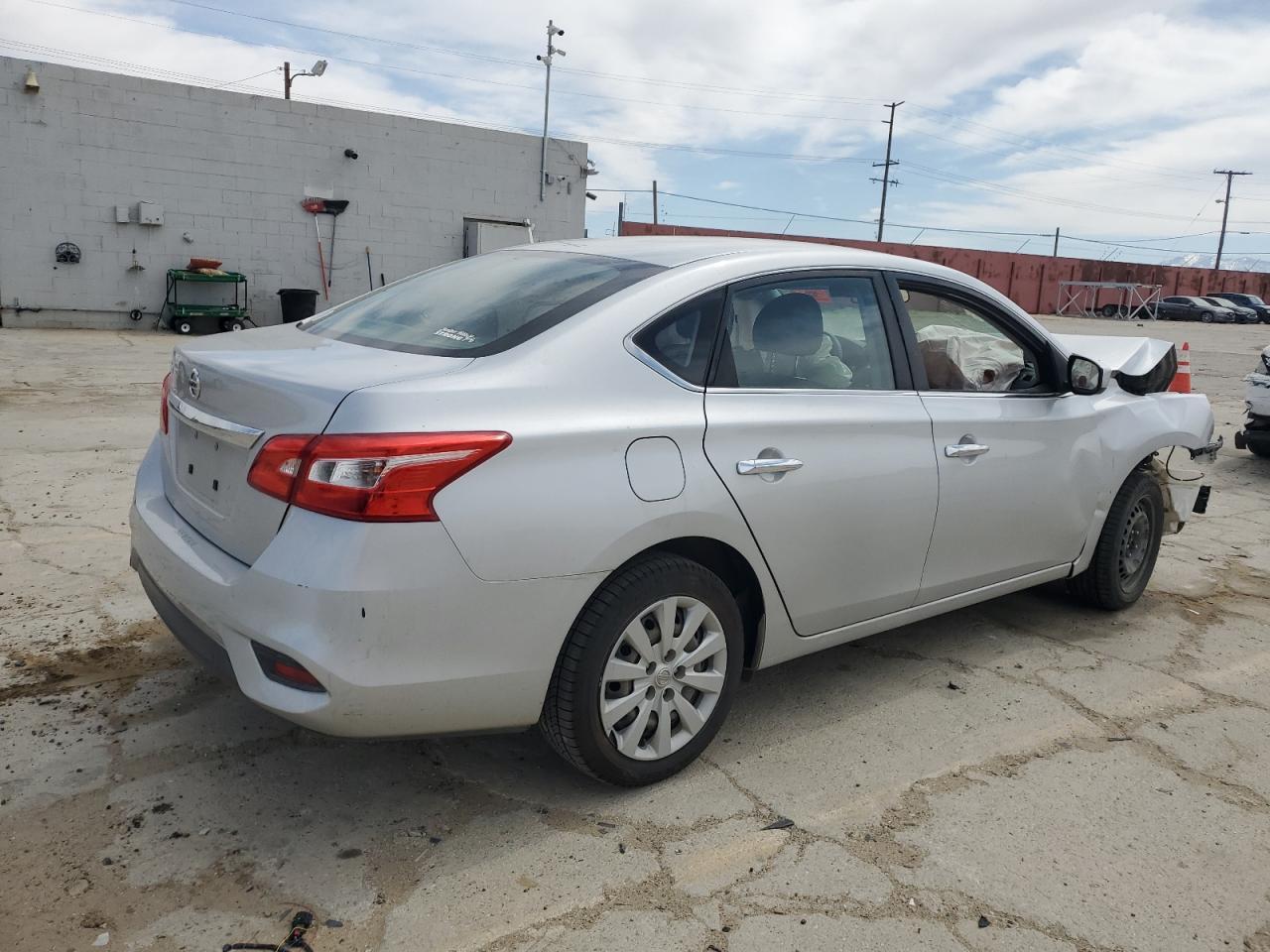 2017 NISSAN SENTRA S - Фото 3