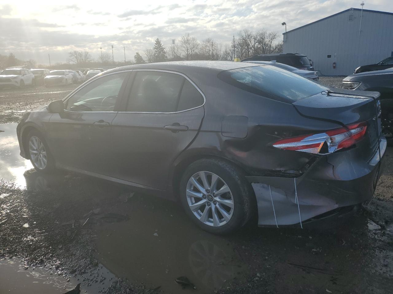 2018 TOYOTA CAMRY L - Фото 2