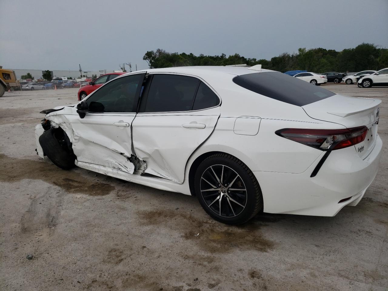 2021 TOYOTA CAMRY SE - Image 2