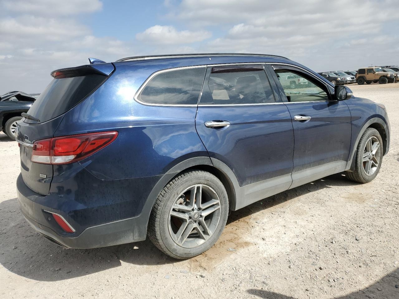 2017 HYUNDAI SANTA FE S - Image 3