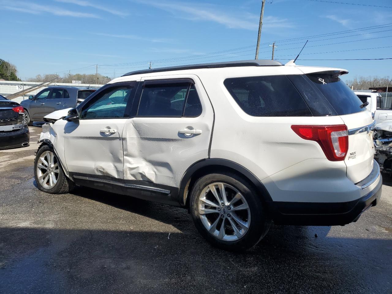 2018 FORD EXPLORER X - Image 2