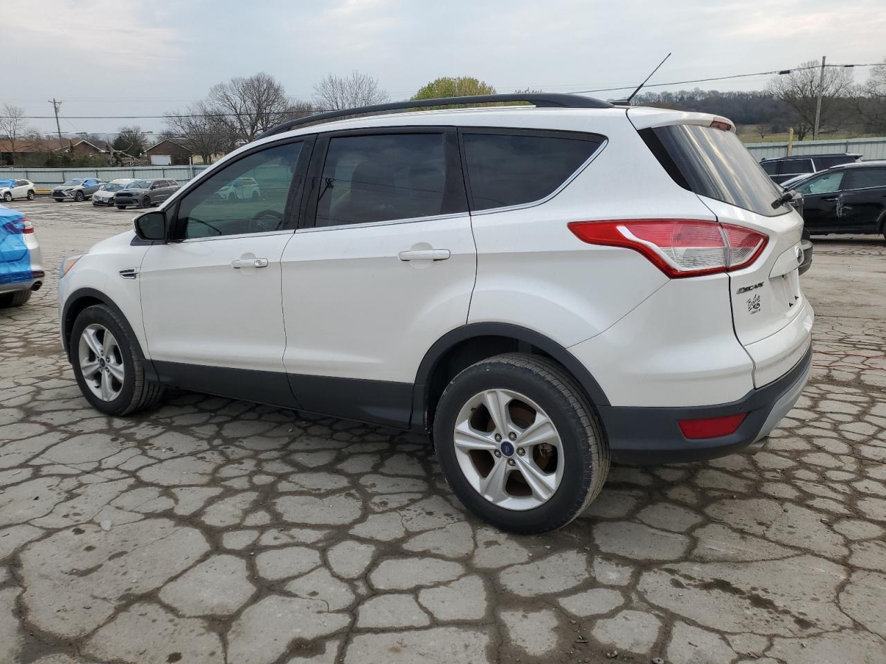 2015 FORD ESCAPE SE - Image 2