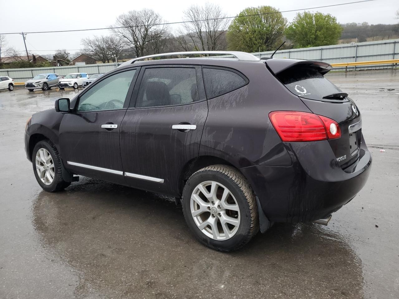 2013 NISSAN ROGUE S - Image 2