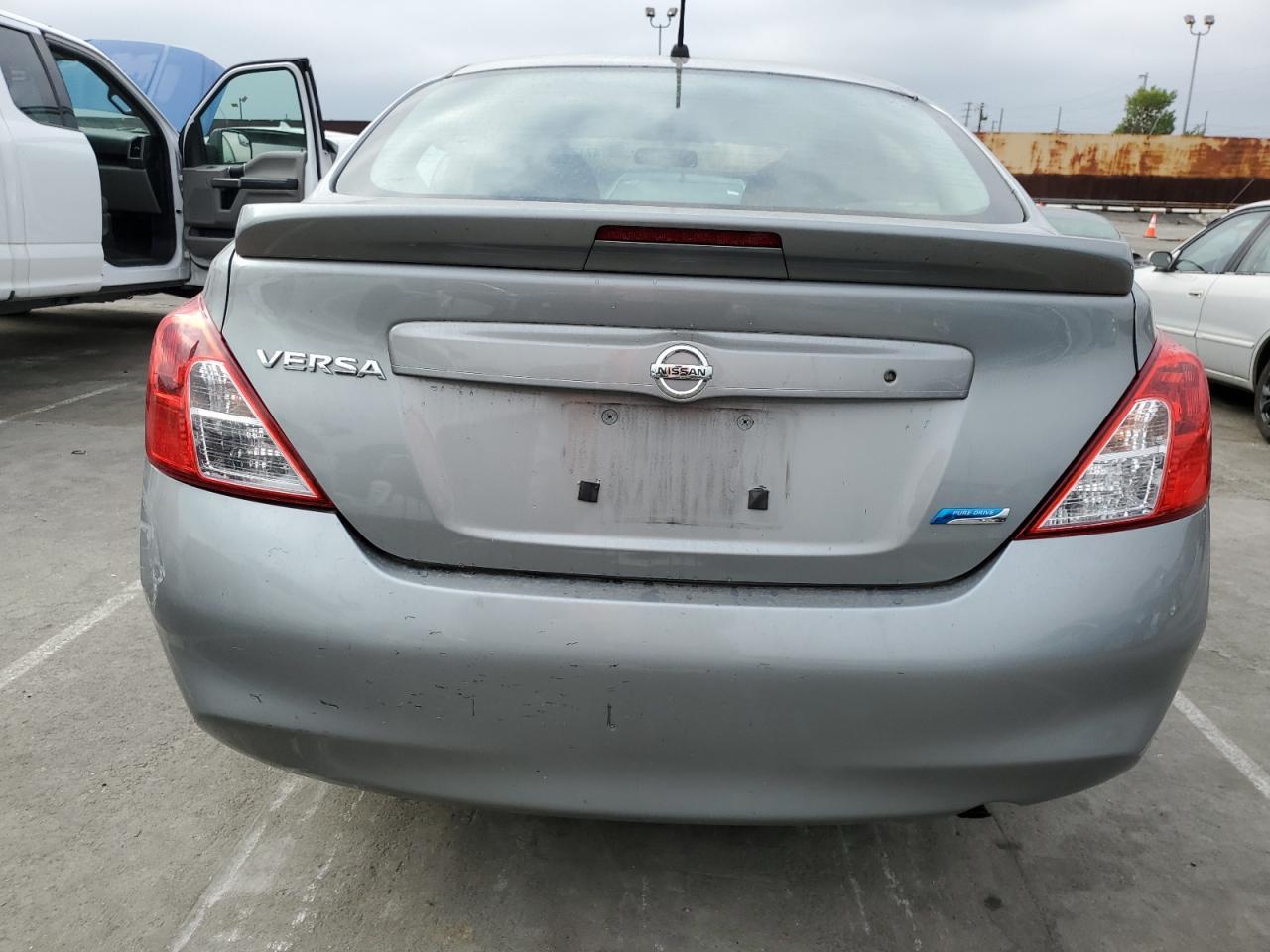 2014 NISSAN VERSA S - Image 6