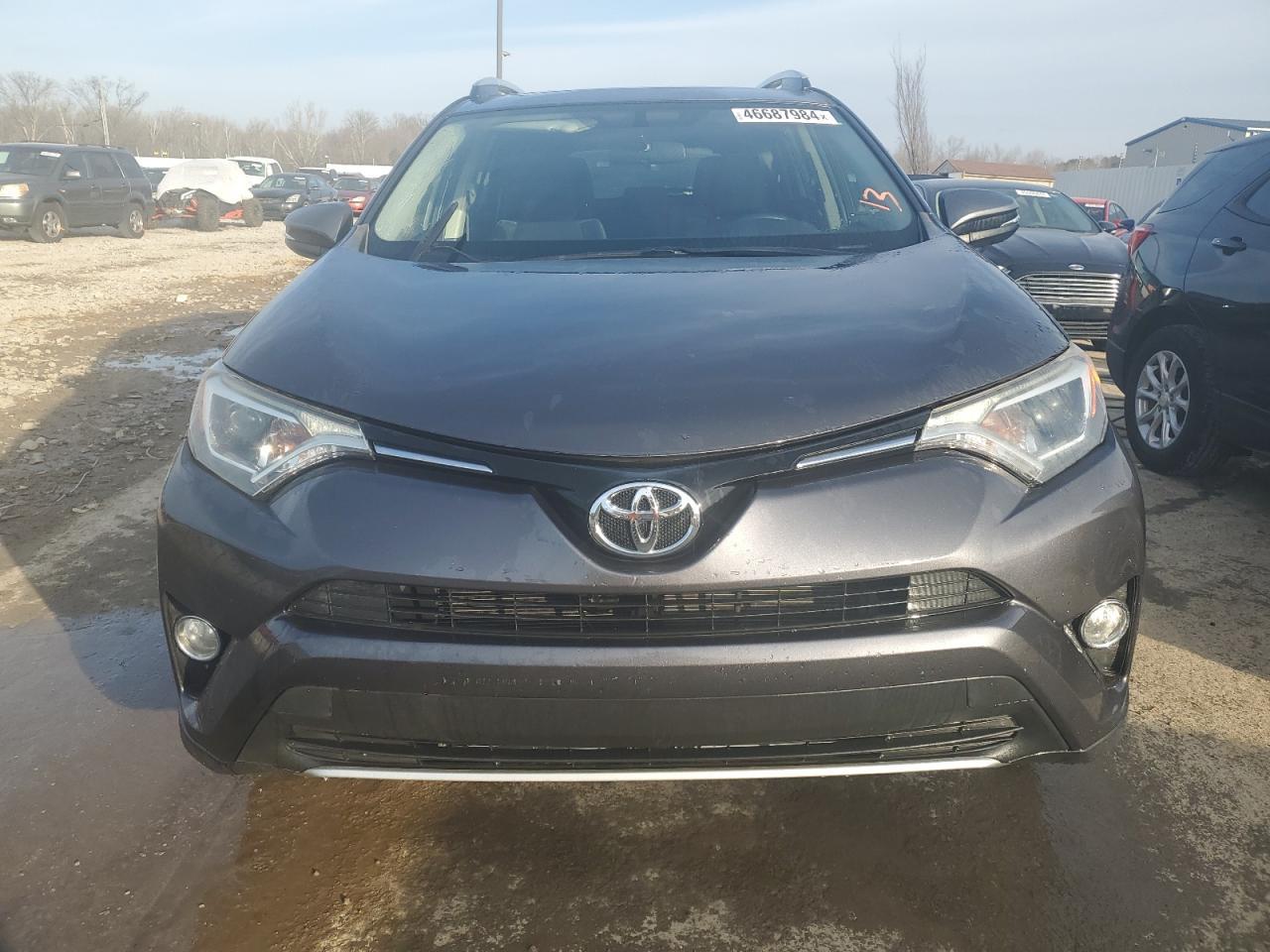 2016 TOYOTA RAV4 XLE - Image 5