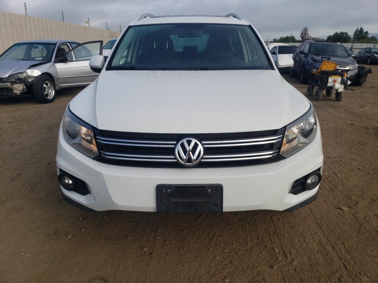 2015 VOLKSWAGEN TIGUAN S - Фото 5