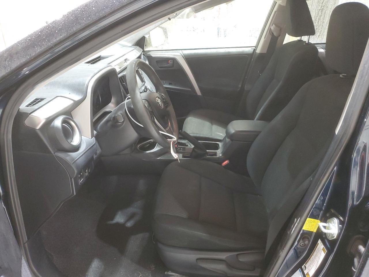 2017 TOYOTA RAV4 LE - Фото 7