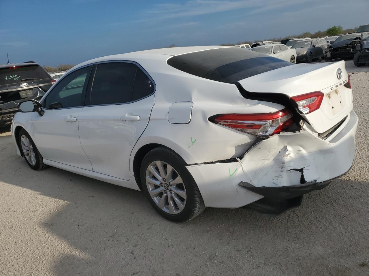 2018 TOYOTA CAMRY L - Фото 2