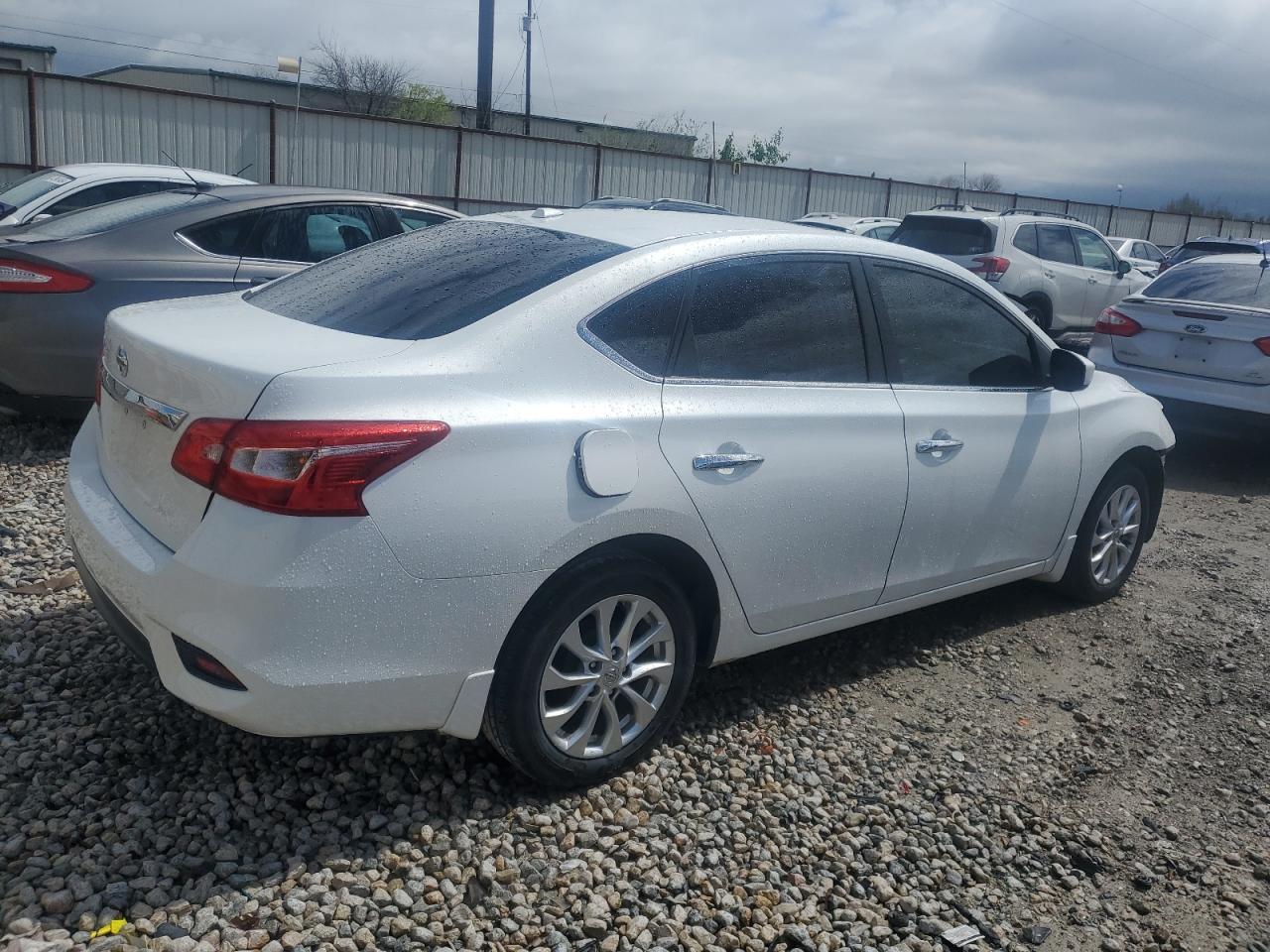 2017 NISSAN SENTRA S - Фото 3