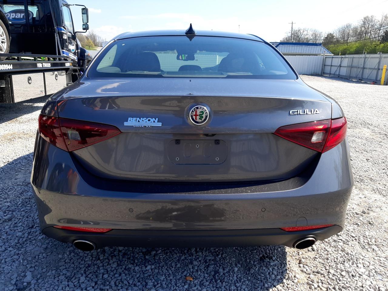 2017 ALFA ROMEO GIULIA - Фото 6