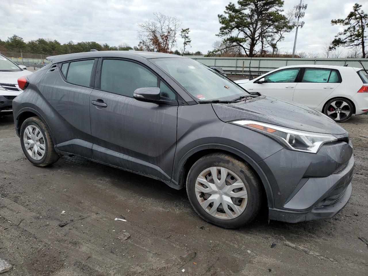 2019 TOYOTA C-HR XLE - Фото 4