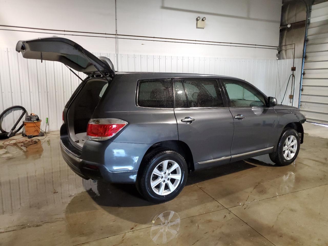 2012 TOYOTA HIGHLANDER - Image 3