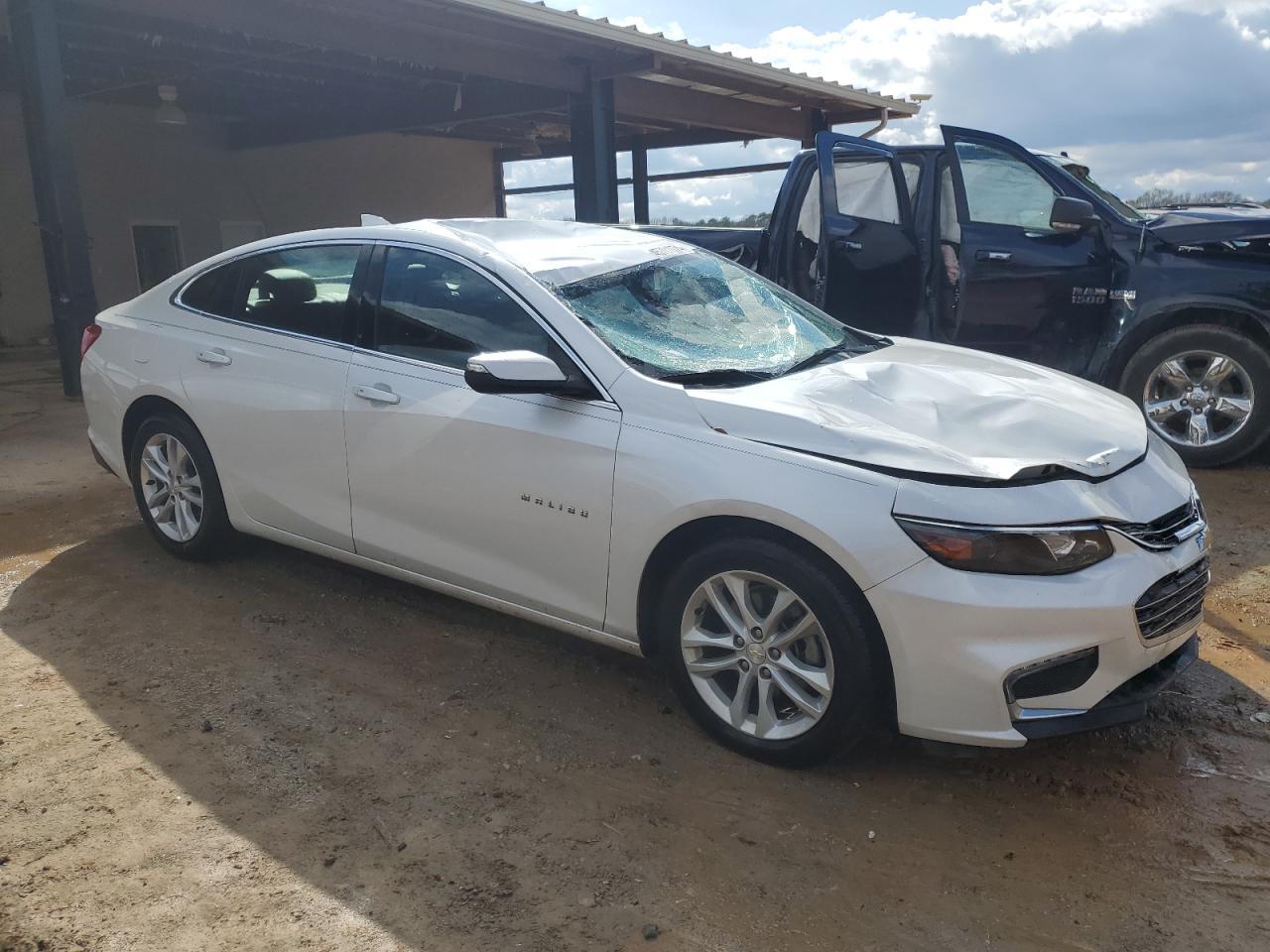 2017 CHEVROLET MALIBU LT - Image 4